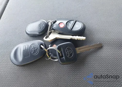 2014 Toyota Sienna L V6 7 Passenger z USA, uszkodzony, nr VIN 5TDZK3DC8ES523889